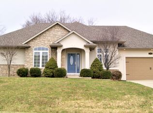 2401 N Slickrock Dr, Columbia, MO 65202