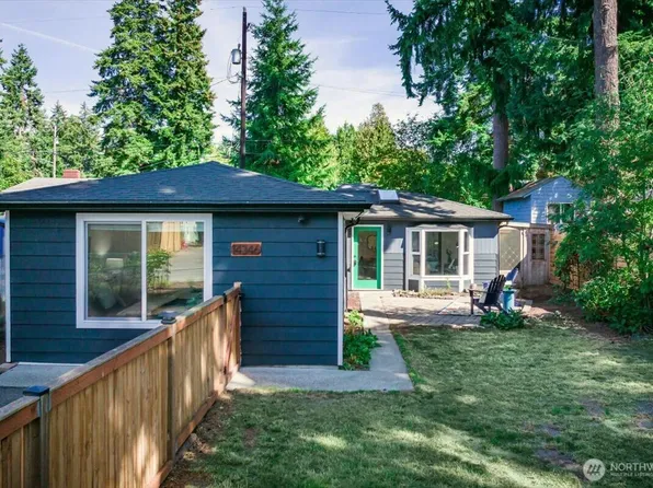 14346 Interlake Avenue N, Seattle, WA 98133