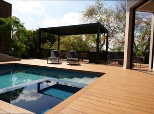 2309 Hollyridge Dr, Los Angeles, CA 90068