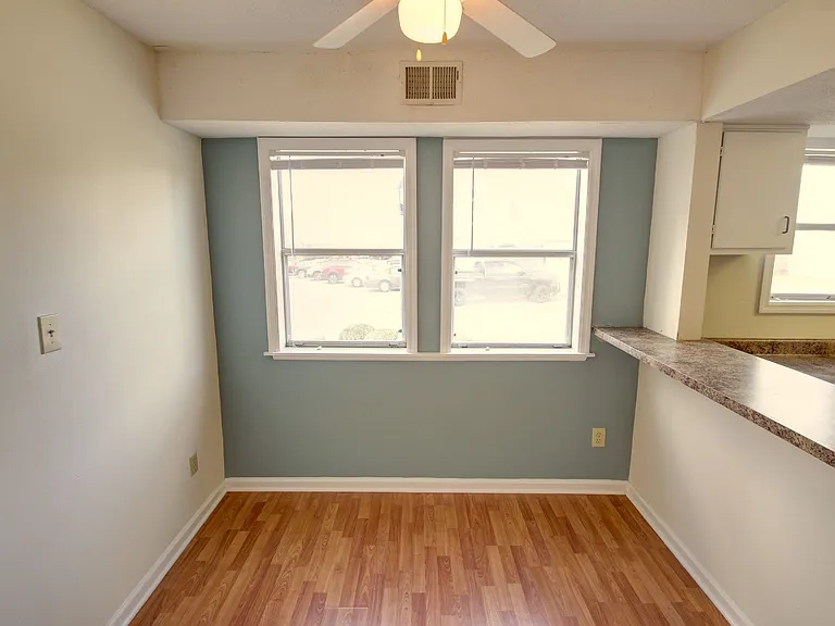 988 Clarizz Blvd S — Photo 5