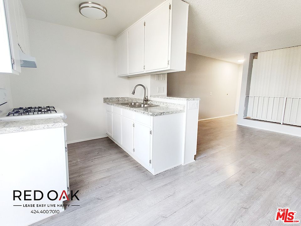 1st image of 8430 Cedros Ave #115