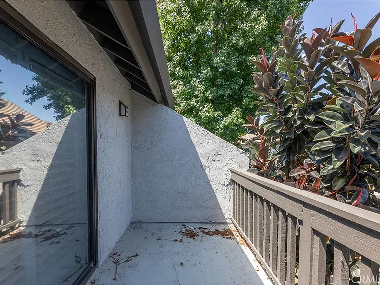 305 Orange Blossom — Photo 25