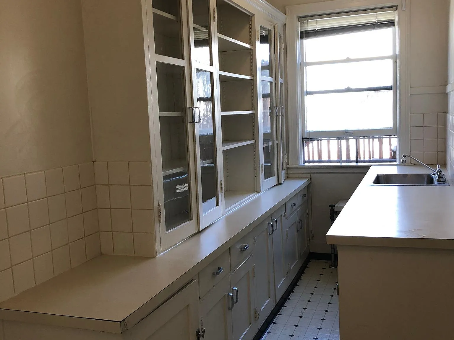 1 bed, 560 sqft, $1,000 — Photo 4