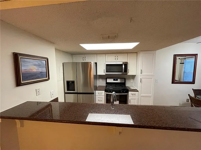 3083 Westwood Way — Photo 4