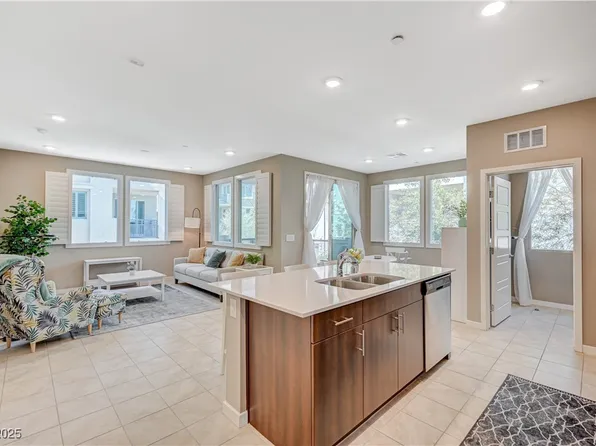 11238 Essence Point Ave Unit 208, Summerlin, NV 89135