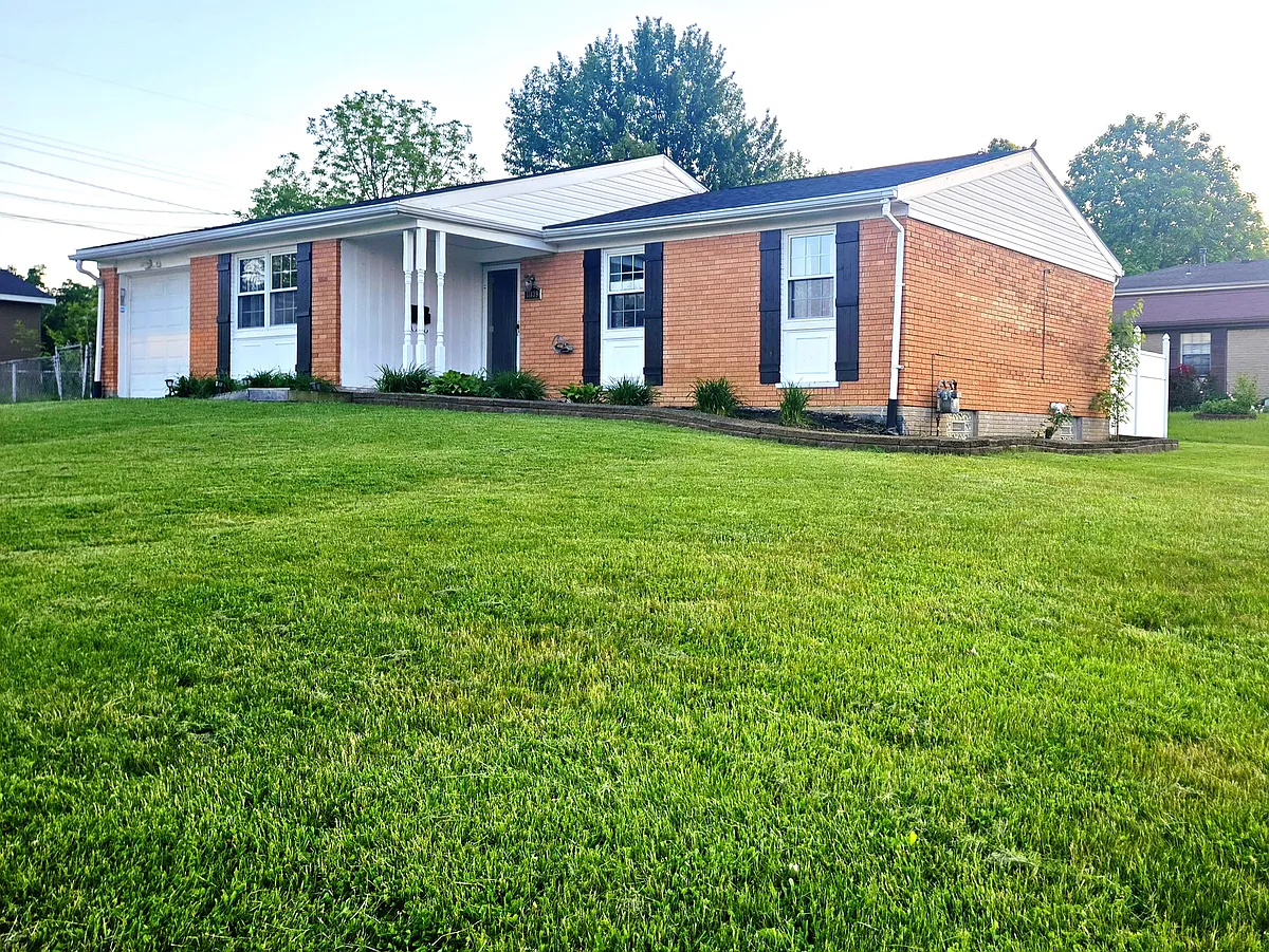 Building Photo - 11839 Hamlet Rd