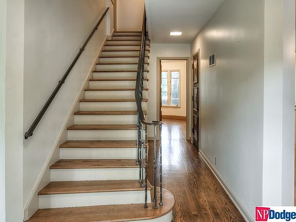 3rd image of 712 N 57th Ave