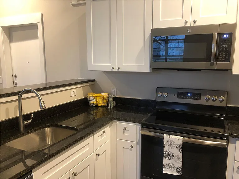 809 Vance St #111 — Photo 4