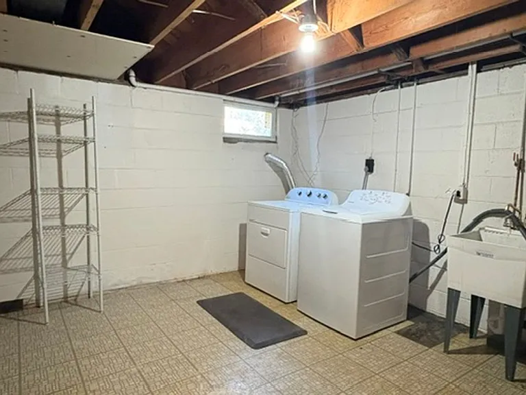 900 Neal Dr — Photo 27