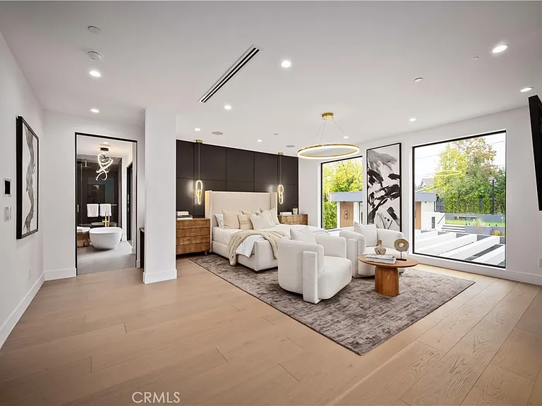 5244 Tampa Ave — Photo 36