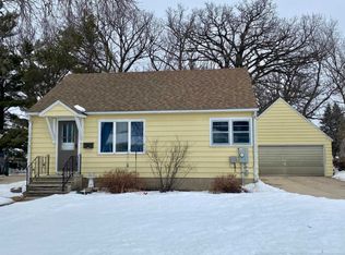 2009 E Oakland Ave, Austin, MN 55912