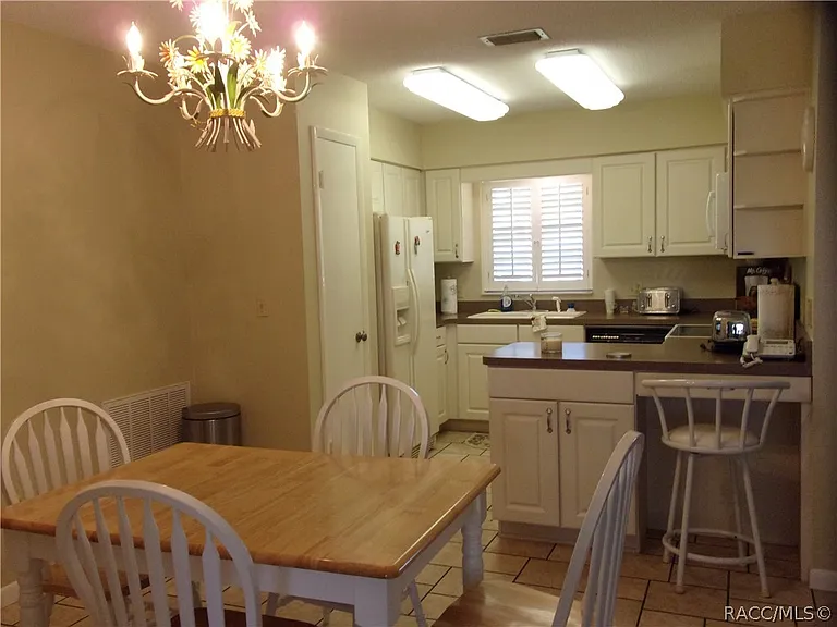 1821 Kimberly Ln — Photo 8