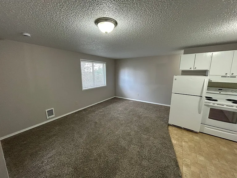 Eagles Landing Apartments — Photo 50
