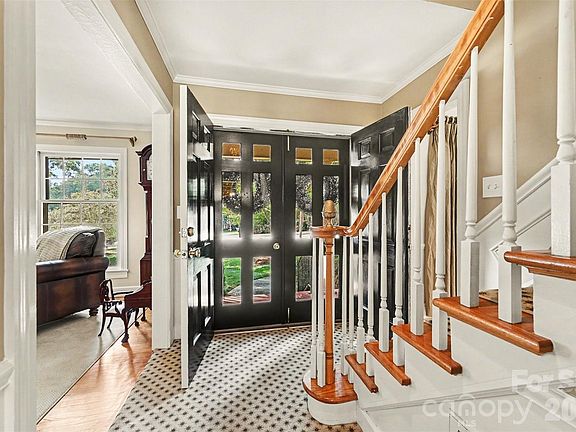 5th image of 207 Richmond Rd
