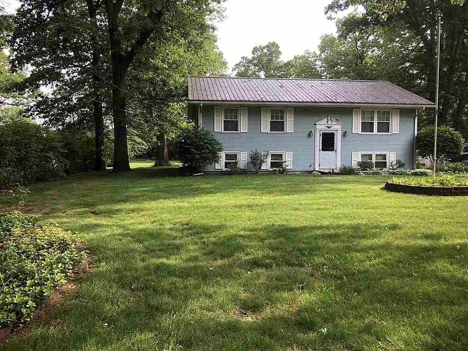 1st image of 27948 Westwood Dr