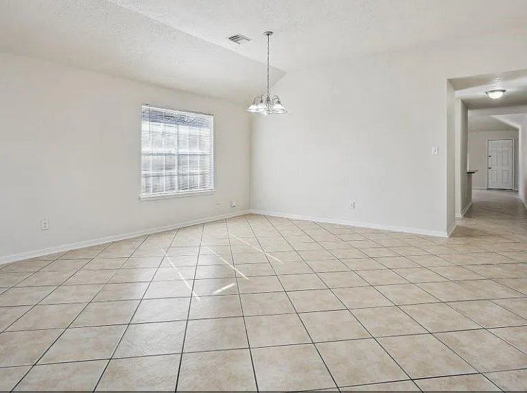 9423 Rippling Fields Dr — Photo 10
