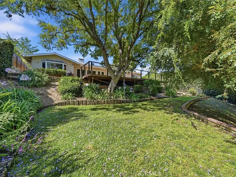 2 Santa Bella Rd — Photo 49