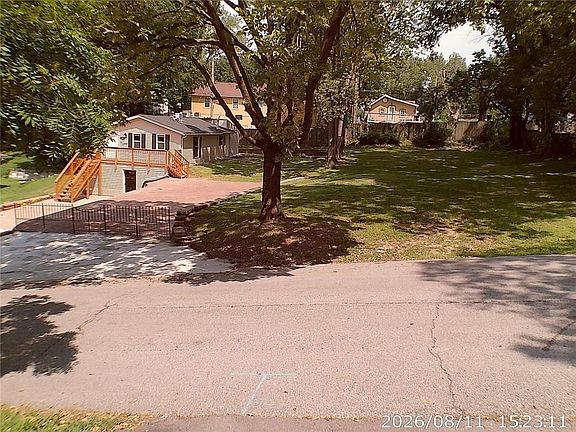3rd image of 11406 E 10th St S