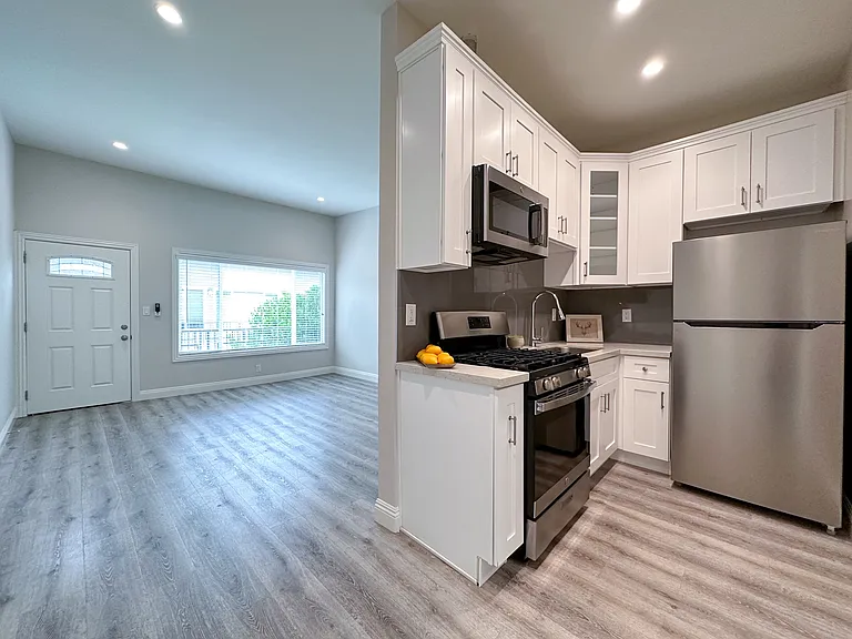 6451 Lexington Ave #1111 — Photo 8