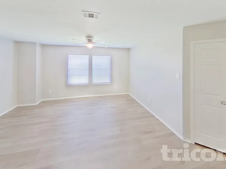 400 Blue Sage Dr — Photo 4