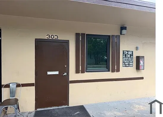 1 bed, 350 sqft, $1,295 — Photo 2