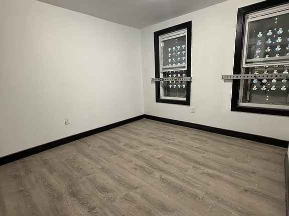 659 S 11th St #1 — photo 4 of 8