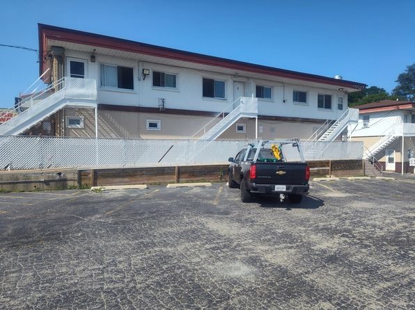 1039 Sheridan Rd APT 3