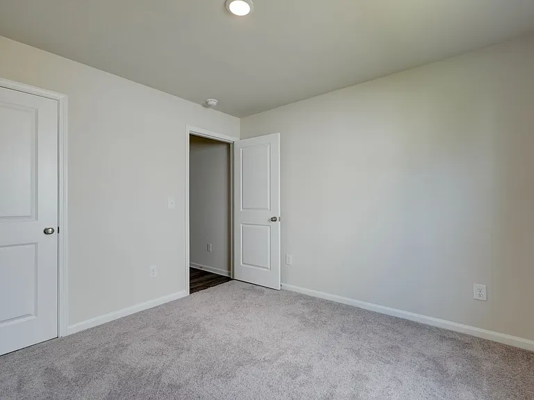 220 Ingleby Rd — Photo 17