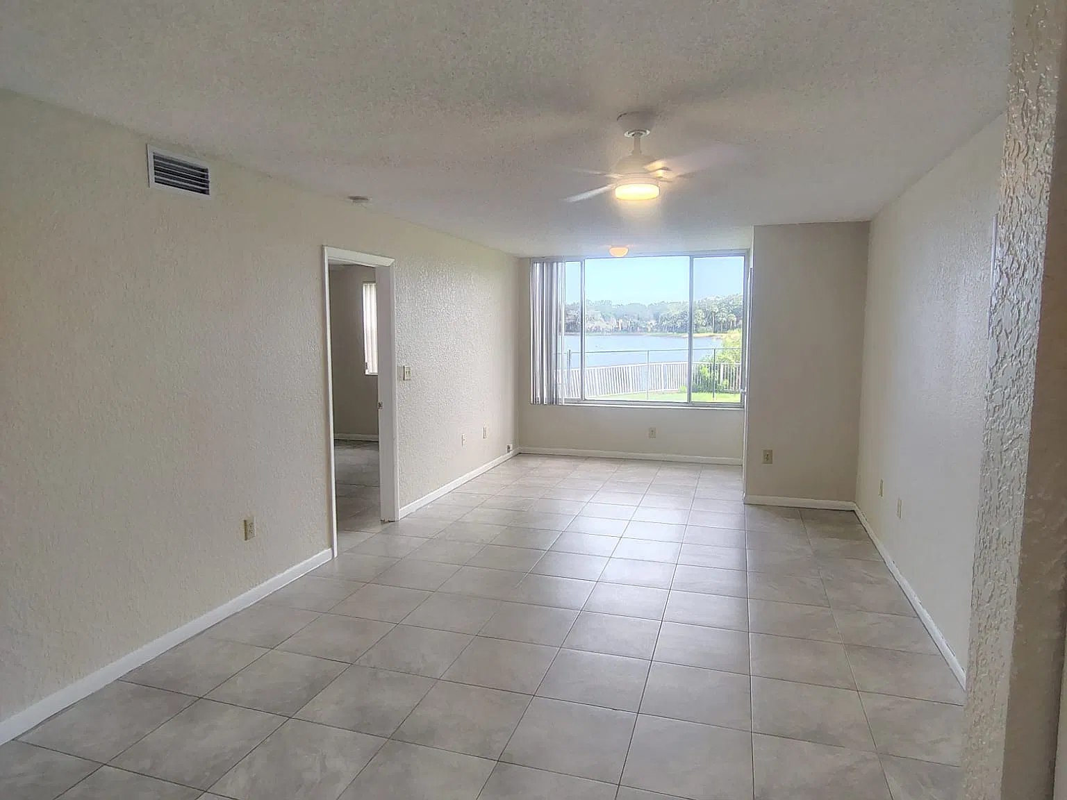 2803 N Oakland Forest Dr — Photo 3