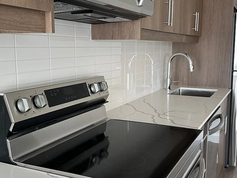 1333 Weber St E #306 — Photo 26