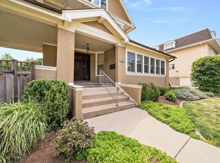 61 6th Ave APT 2, La Grange, IL 60525