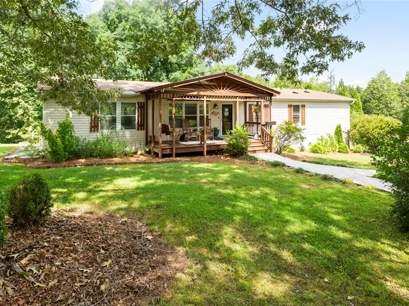909 White Cut Rd, Walhalla, SC 29691