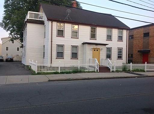 1st image of 252 Essex St APT 4