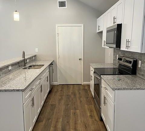 2nd image of 6509 Castille Ct