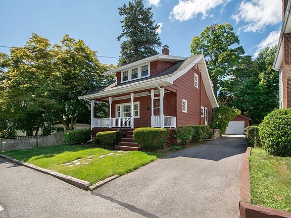 2nd image of 10 Elmlawn Rd