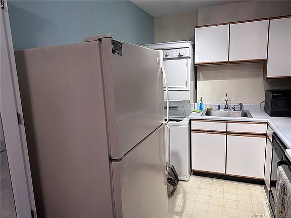 5th image of 85 Niles Hill Rd Unit 13