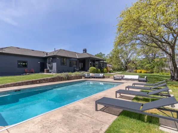 (undisclosed Address), Sonoma, CA 95476