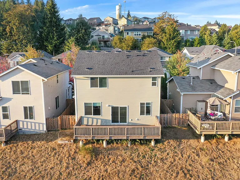 1061 Ebbets Dr SW — Photo 39