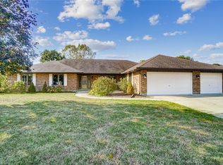 2310 Monterey Dr, Xenia, OH 45385