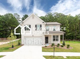 6624 Sky Leaf Ln, Fairburn, GA 30213