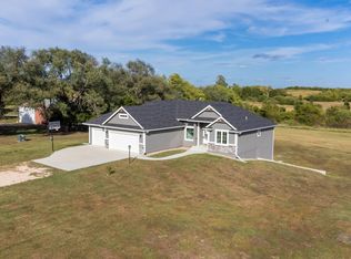 7120 NE Silver Rd, Topeka, KS 66617