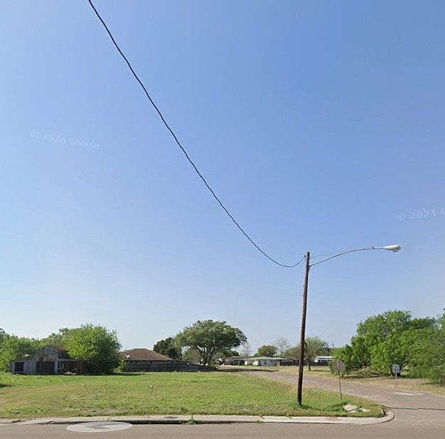 1st image of 4229 Violet Rd
