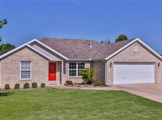 225 Washburn Dr, Pea Ridge, AR 72751