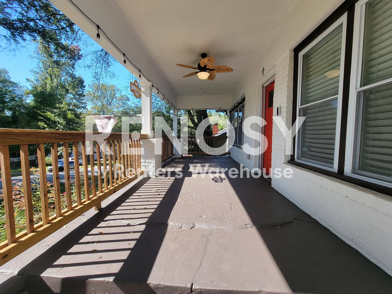 Renovated 3BR/2BA Bungalow in Sought-After Westview — Photo 2