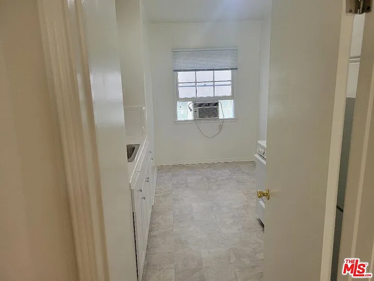 8551 Holloway Dr #8553-1 — Photo 9