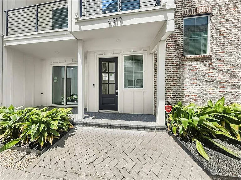 6317 Paddington Bend Dr — Photo 2