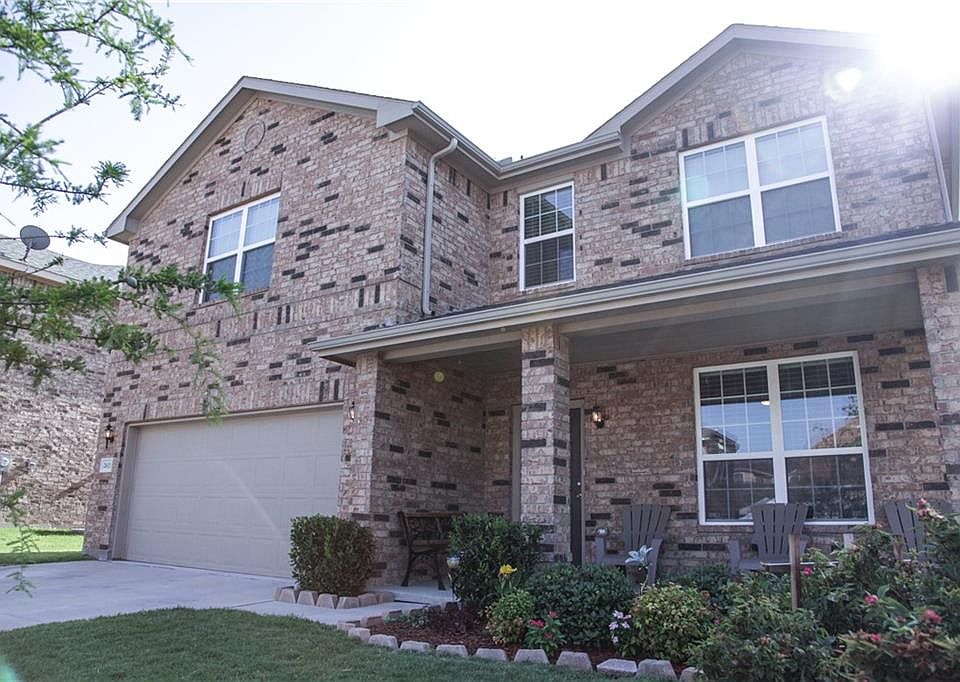 1st image of 2611 Basswood Dr