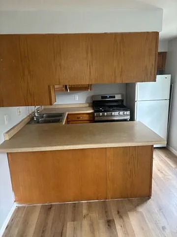 2 bed, $1,125 — Photo 4