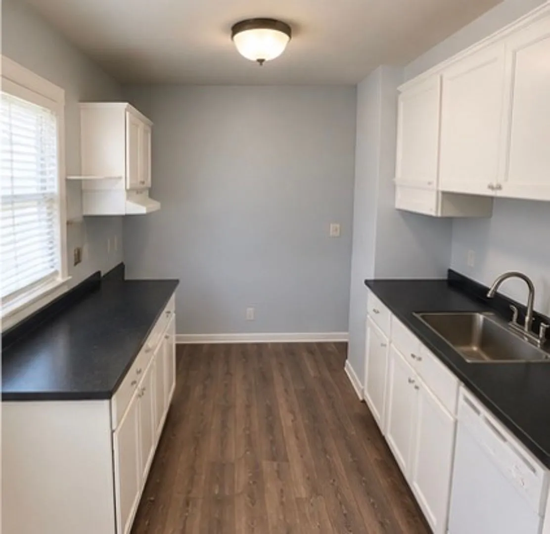 2812 S Price Ave. — Photo 4