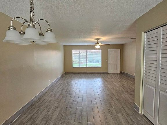 5th image of 4859 Orleans Ct